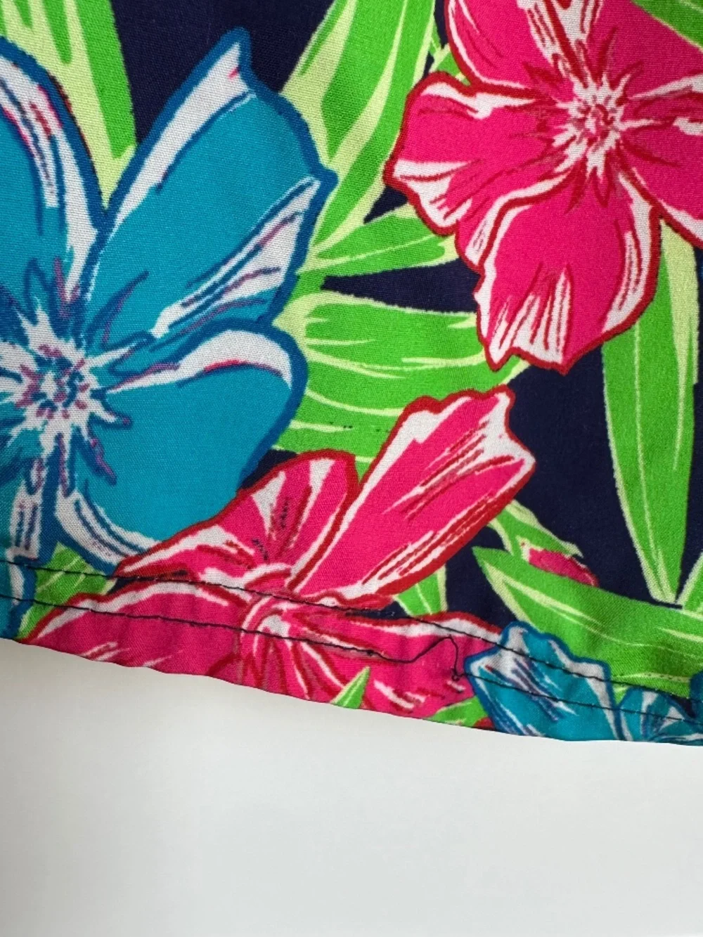 Vineyard Vines Floral Men Swim‎ Trunks